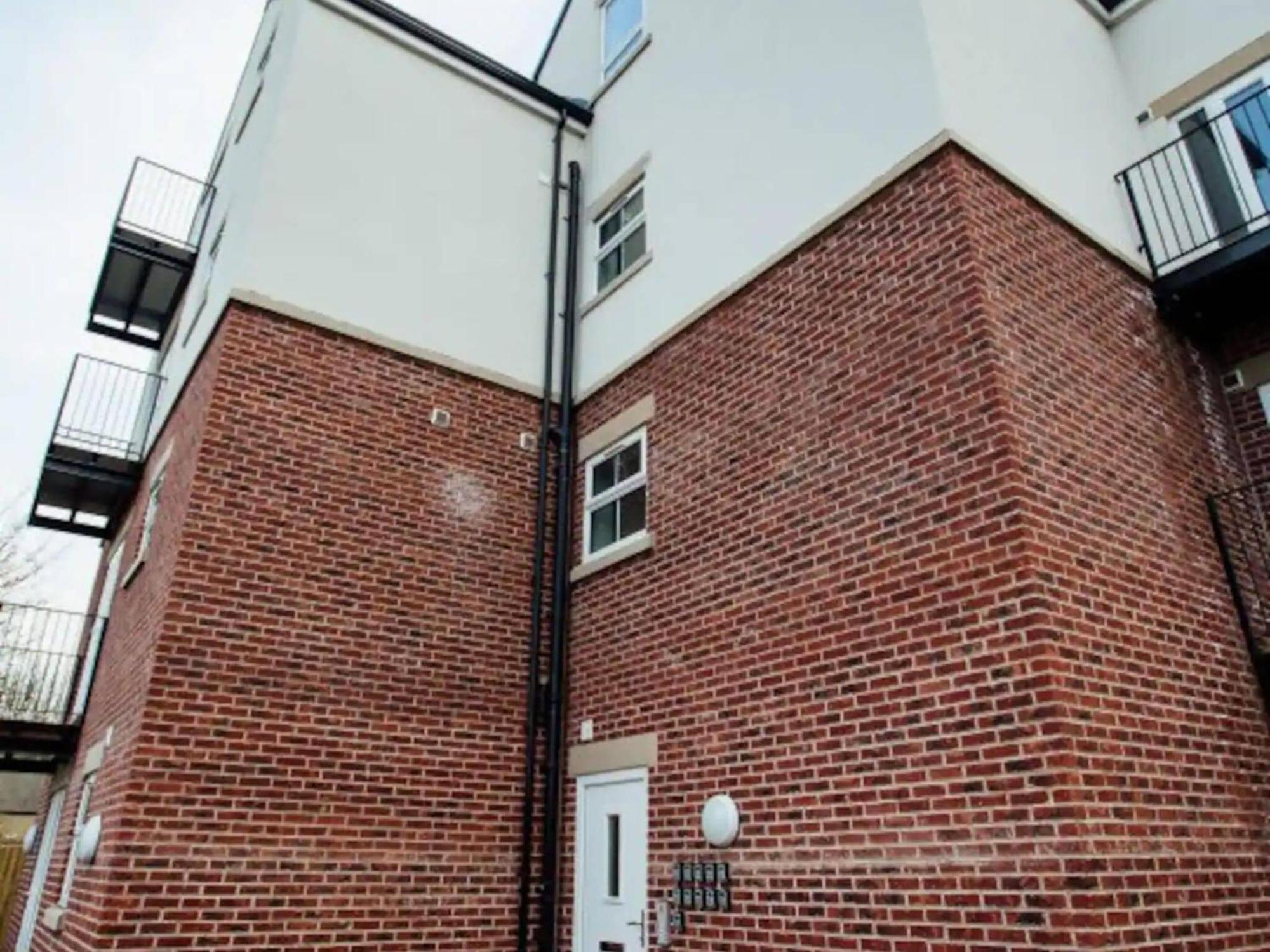 1 And 2 Bedroom Shield House Apartments Sheffield Centre Exterior foto